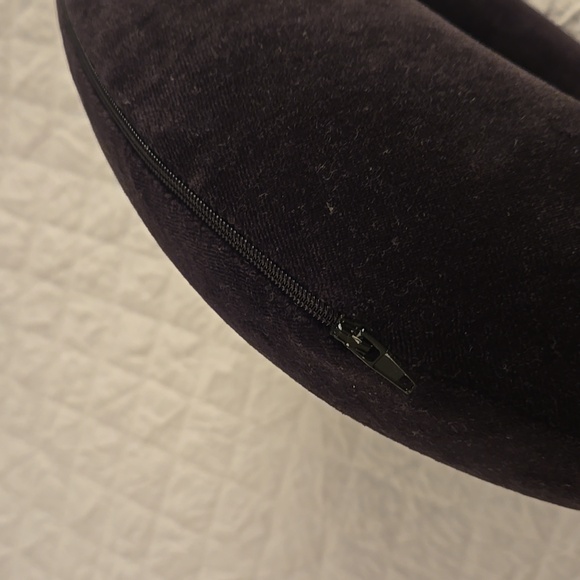 Sharper Image Travel Pillow - Picture 6 of 7